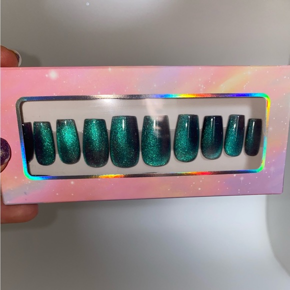 Handmade press on nails, 20 pc, blue magnetic gel - Picture 5 of 13